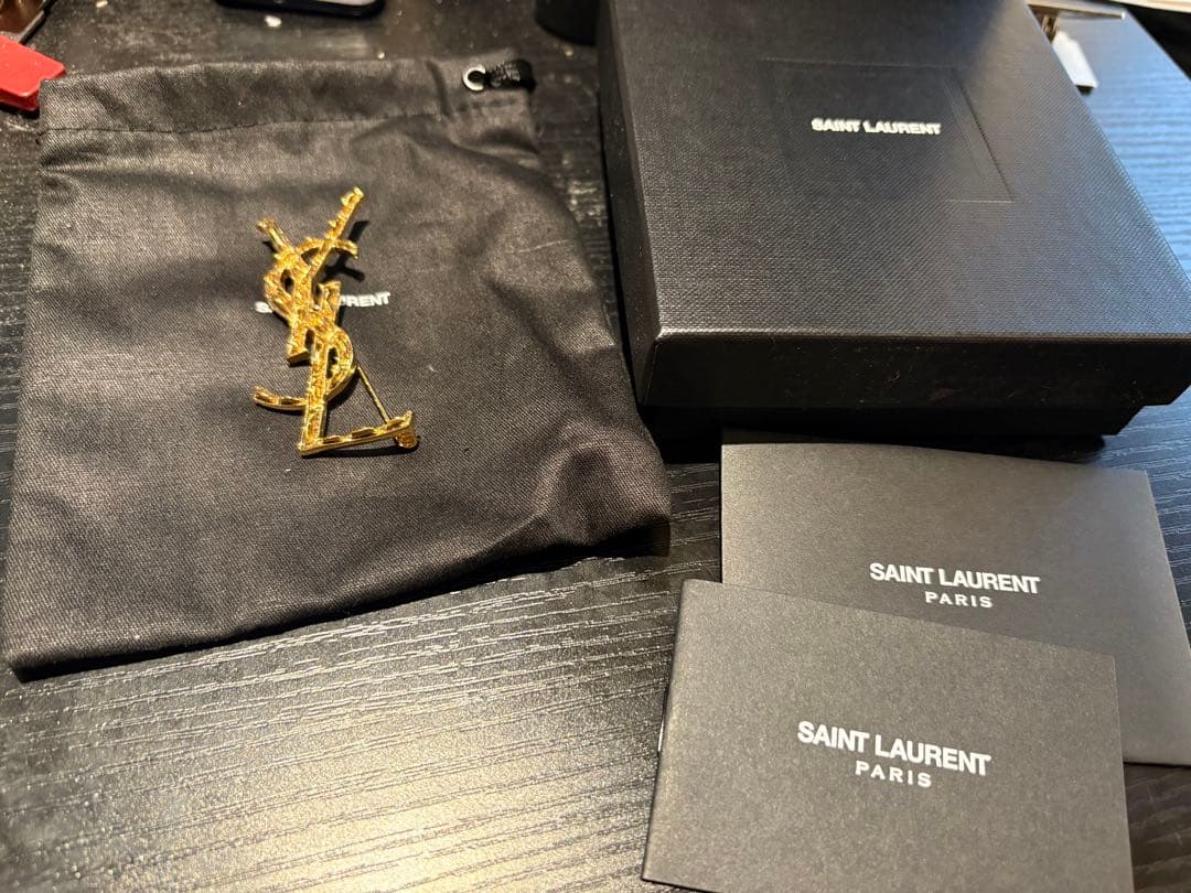 Saint Laurent クロコダイル　ブローチ