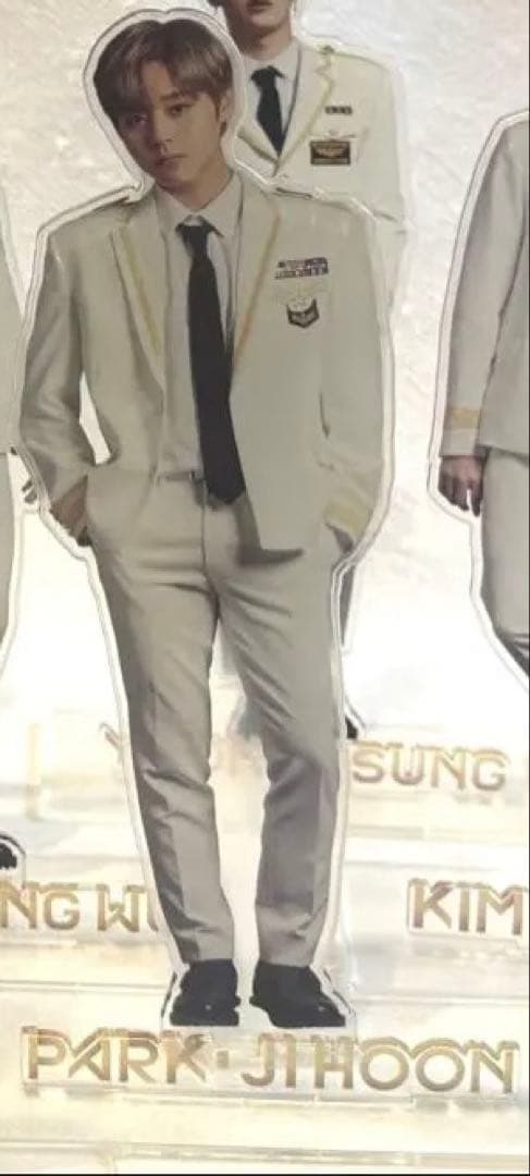 ︎︎Wanna One 公式アクリルスタンド 9体セット