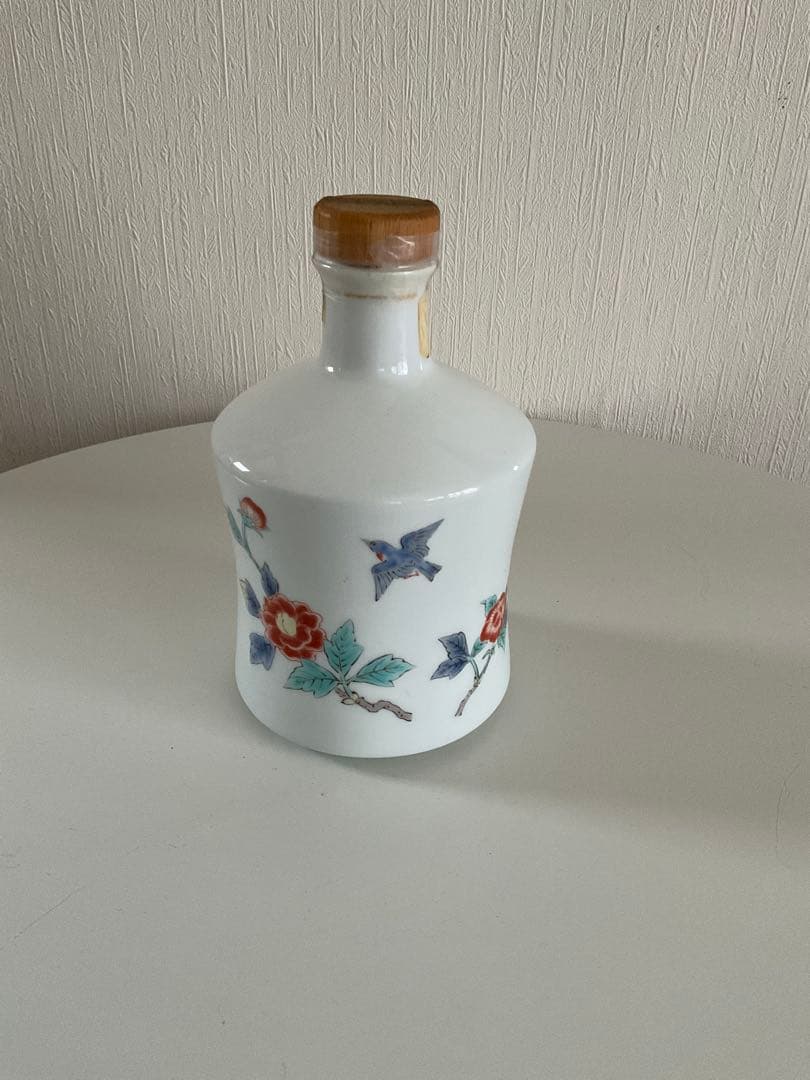 花柄陶器ウイスキーボトル　サントリーウイスキーエクセレンス