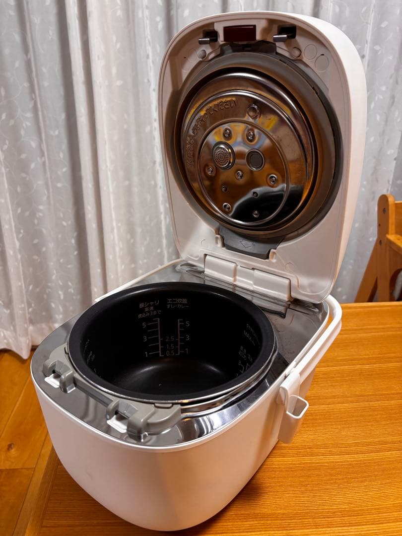 値下げ！ Panasonic SR-MPW101 IH炊飯器 5.5合　ホワイト