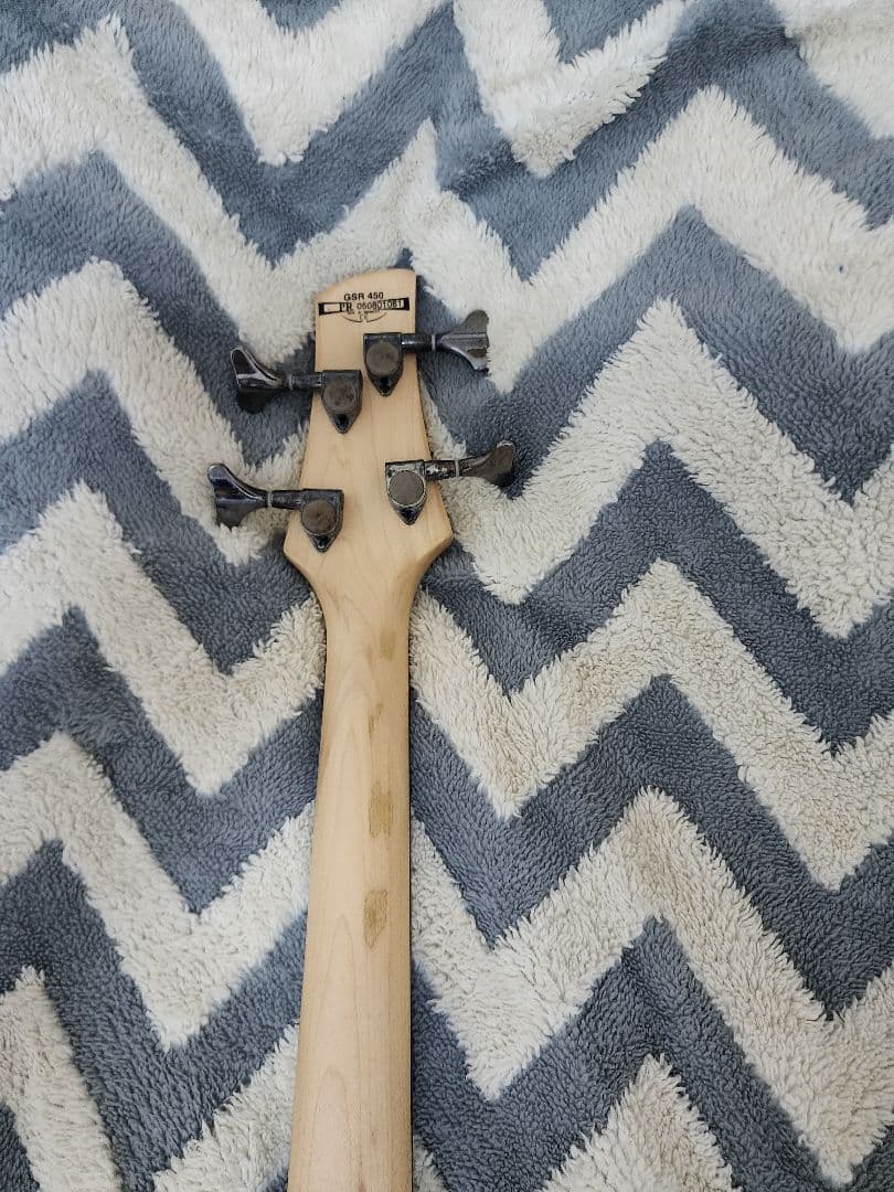 初心者、女性にも　Ibanez (アイバニーズ)Gio 4弦ベース