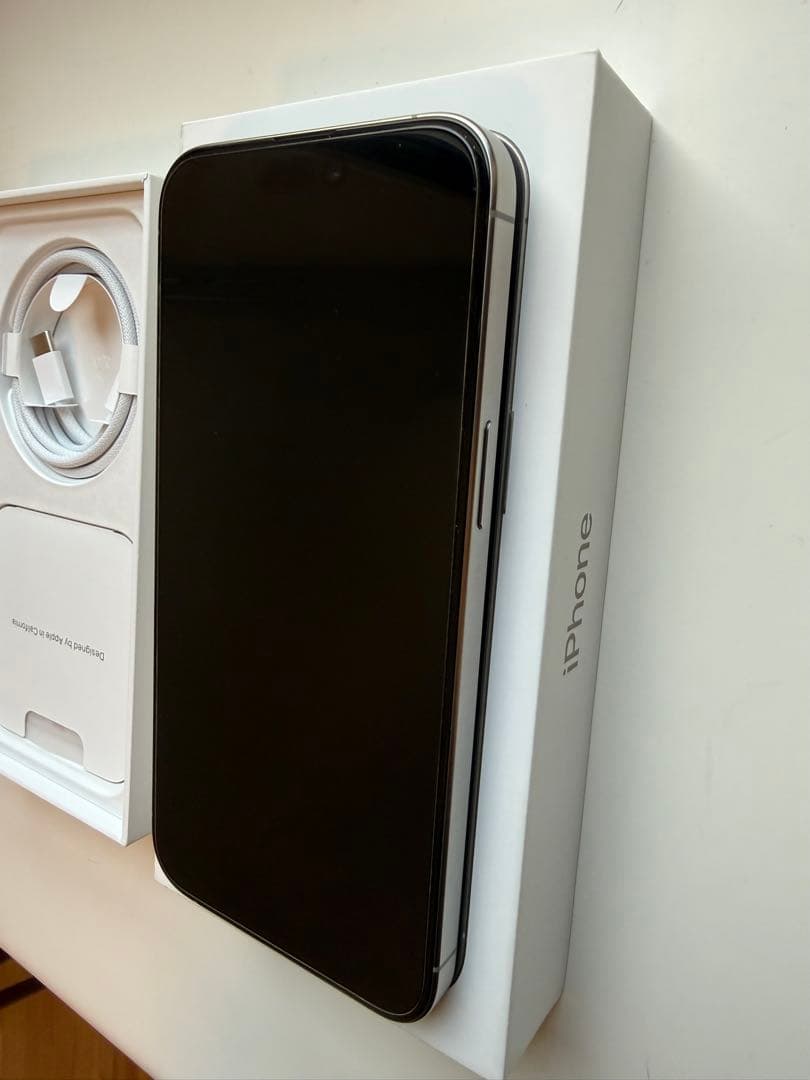 iPhone15 Pro Max 1TB ナチュラルチタニウム 海外版