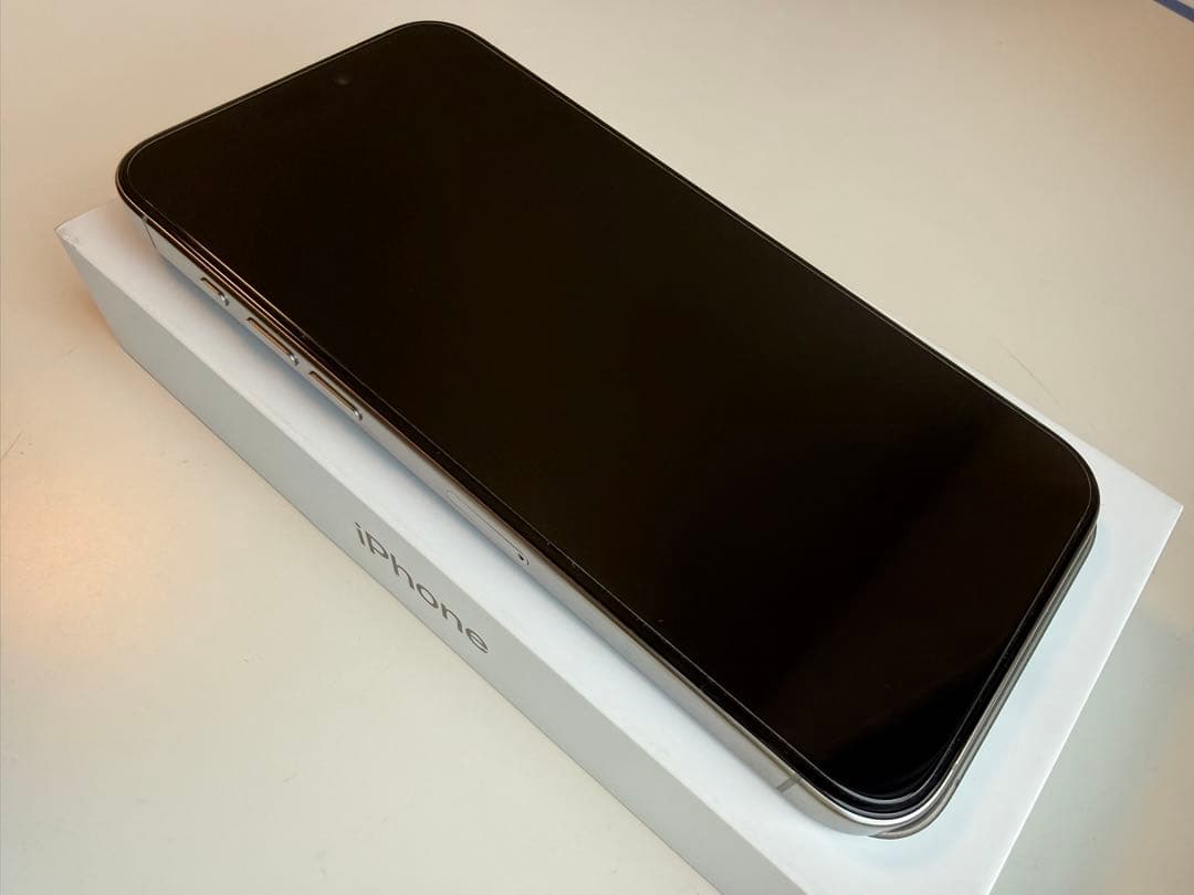 iPhone15 Pro Max 1TB ナチュラルチタニウム 海外版