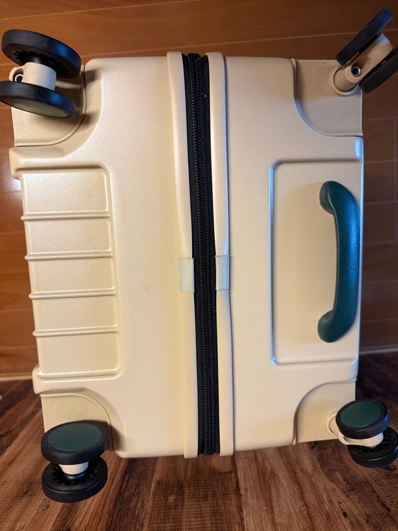 innovator コヨーテキャリーケース　スーツケース　イノベーター　茶色