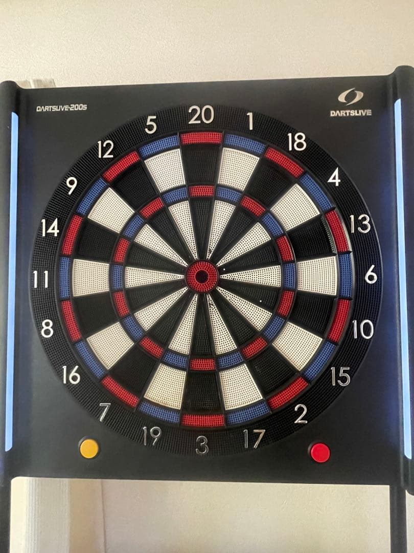 DARTSLIVE-200sスマートフォン連動ダーツ、スタンド、ダーツセット