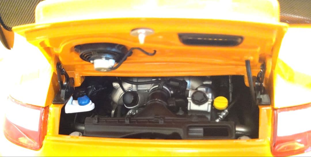 オートアート シグネチャー 1/12 ポルシェ 911 (997) GT3 RS