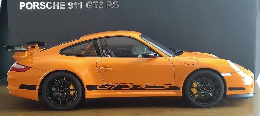 オートアート シグネチャー 1/12 ポルシェ 911 (997) GT3 RS