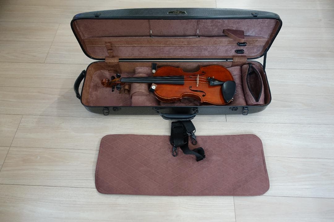 フレンチ・モダンヴァイオリン1982年　裏板一枚　中古品