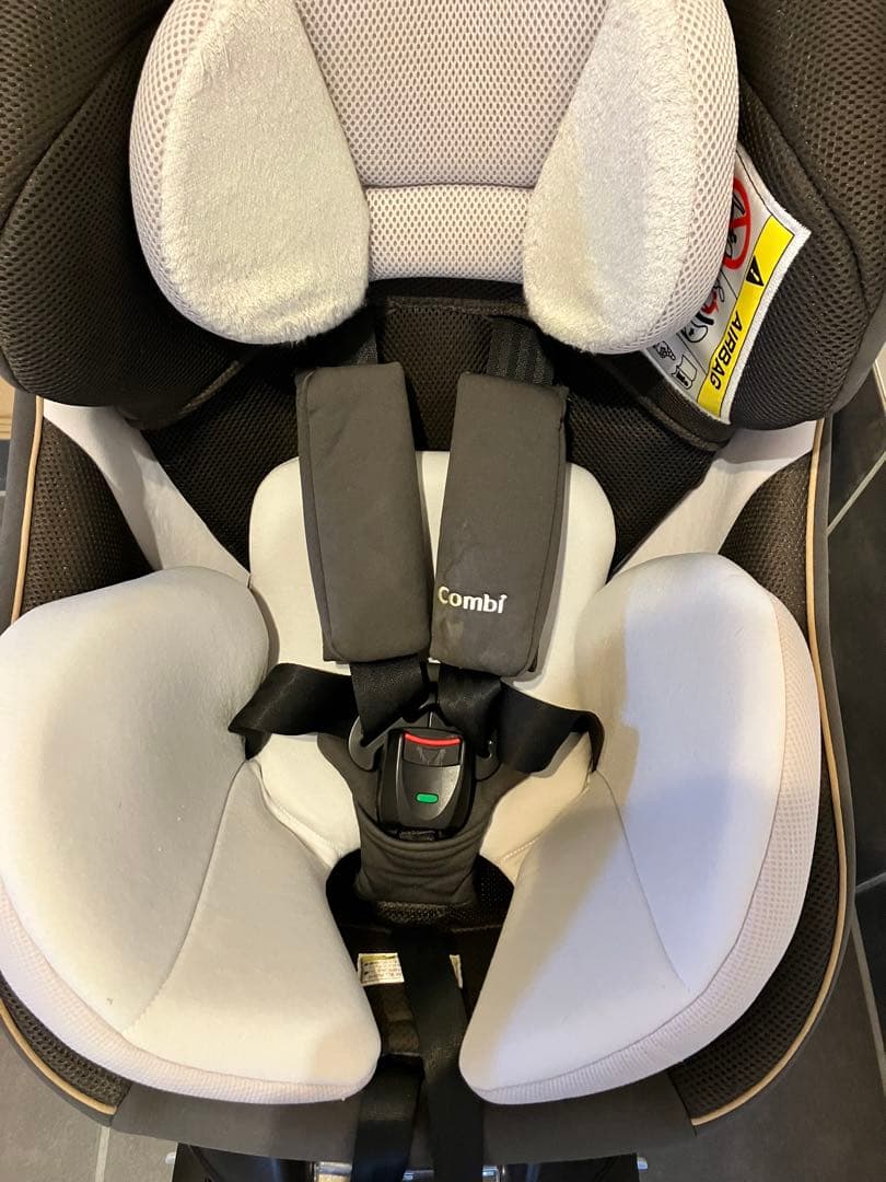【Combi】チャイルドシート　ISOFIX