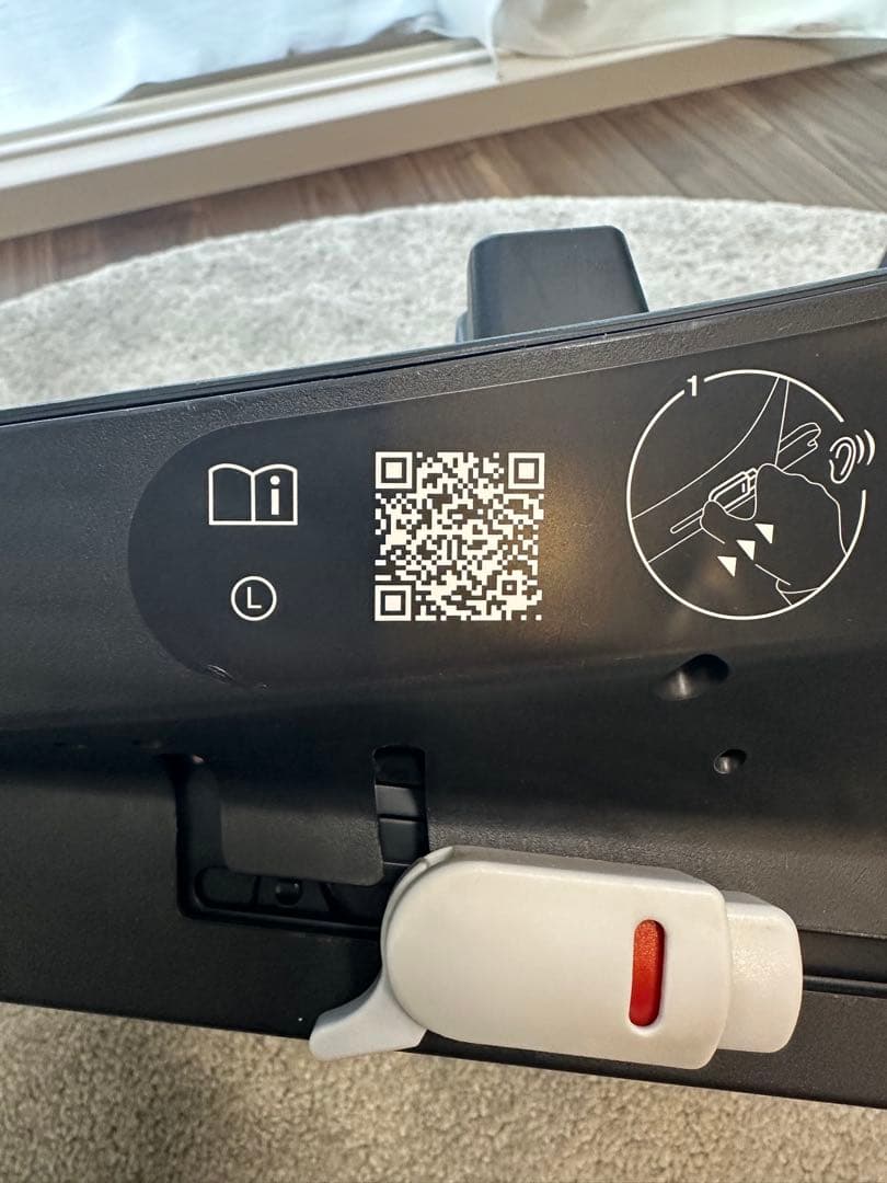 ブラック 車用チャイルドシート 360度回転