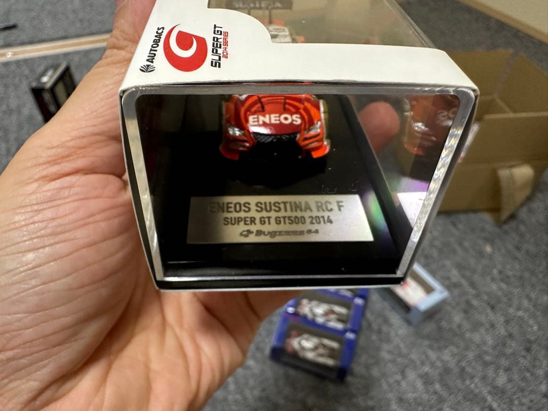 1/64 ミニカー Bugzees64 RC F ADVAN SUSTINA