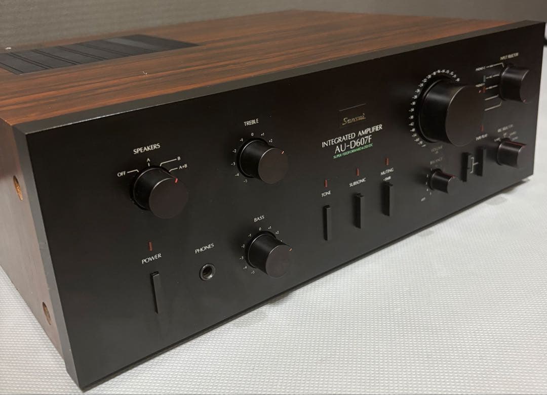 アンプ Sansui INTEGRATED AMPLIFIER AU-D607F
