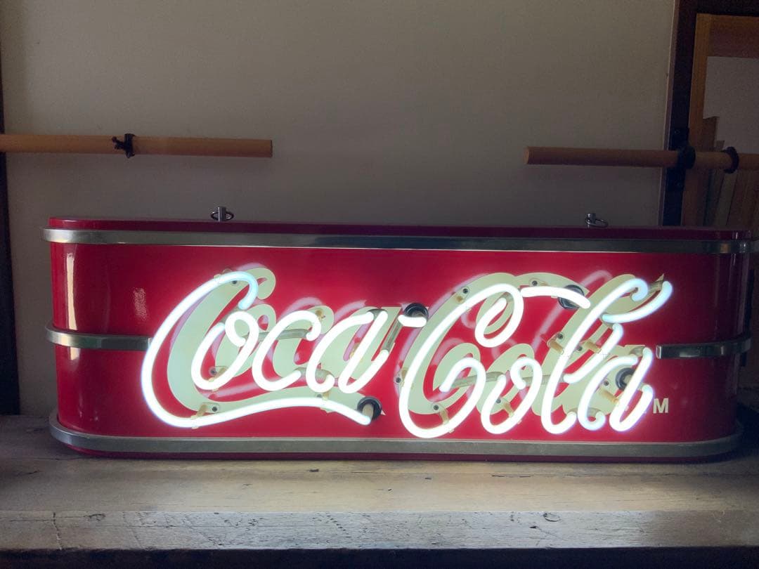 コカコーラ　ネオン菅