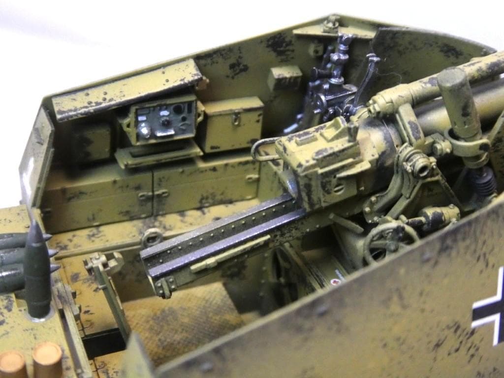 タミヤ　1/35 ドイツ自走榴弾砲 ヴェスペ　“イタリア戦線”　完成品