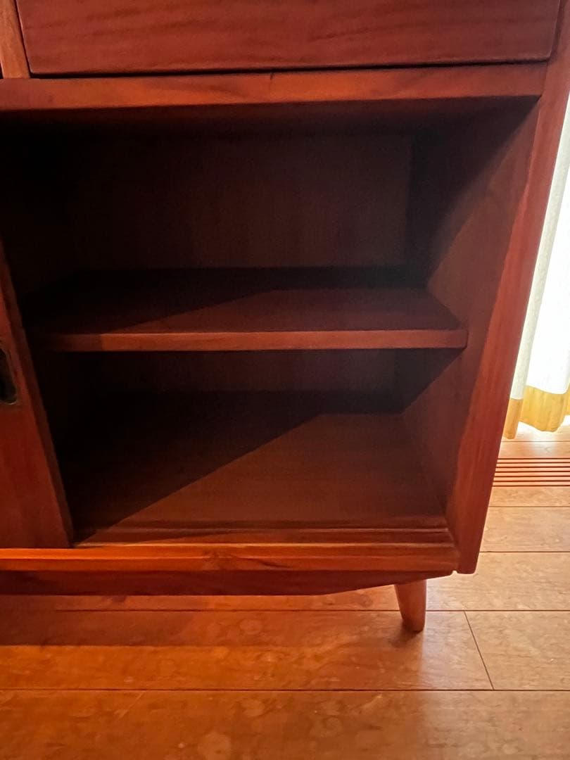 アンティーク木製ガラス扉キャビネット