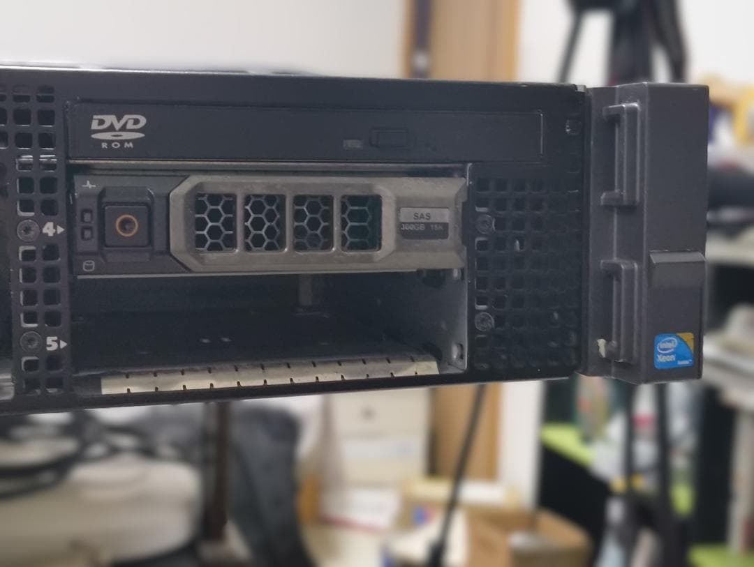 DELL Power Edge710 　ブレードサーバー