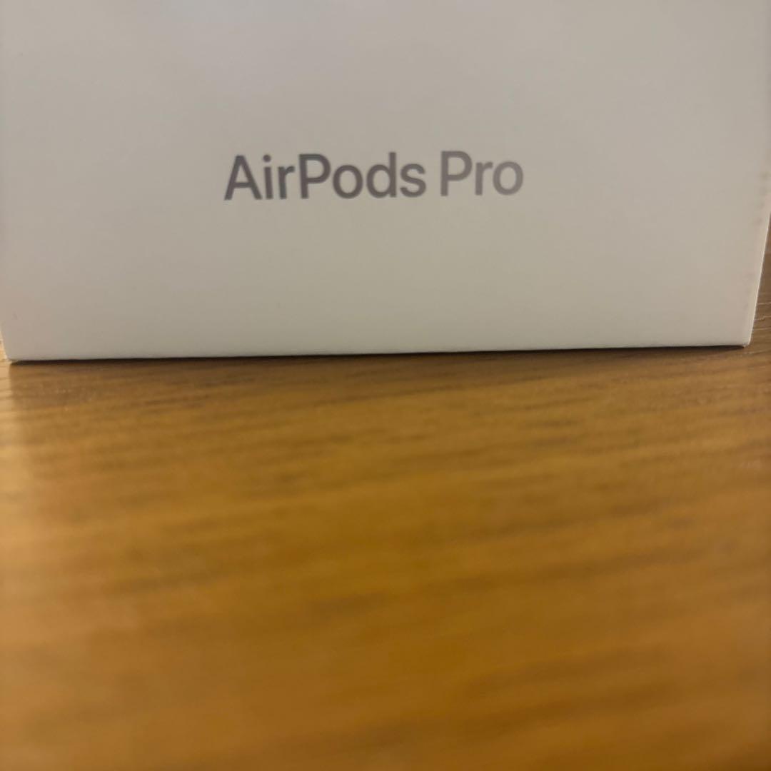 [第二世代]AirPods Pro 片耳のみ　ホワイト 充電ケース付き