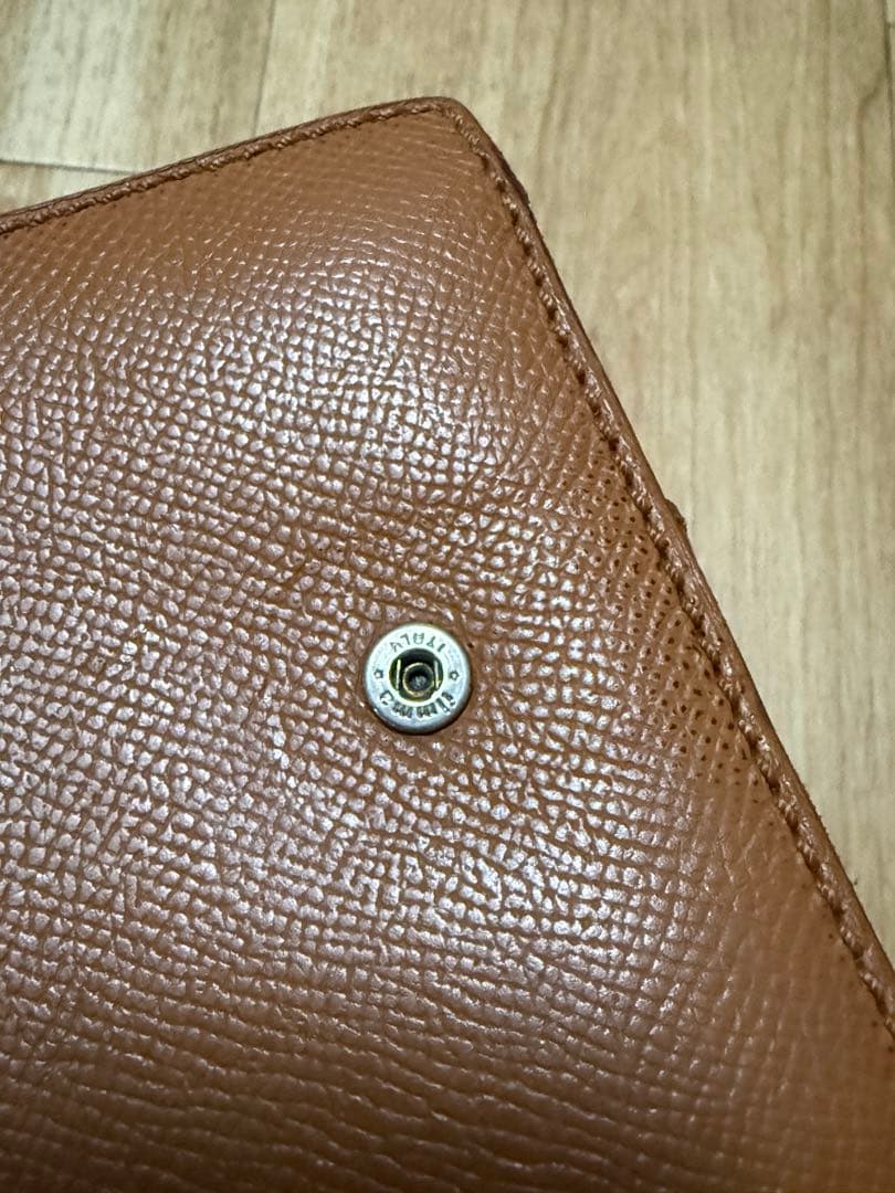 CHANEL シャネル　二つ折り　財布　キャビア　茶色　ゴールド