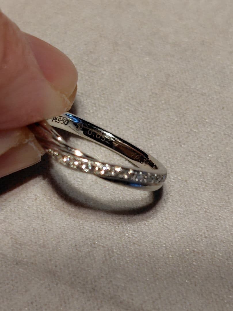 ダイヤモンドシライシ　プラチナリング