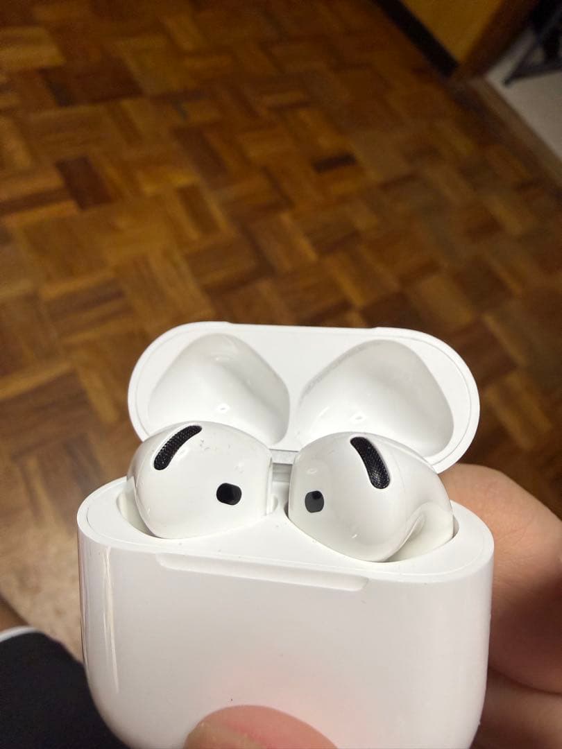 Apple AirPods 4 本体 ホワイト 元箱付き