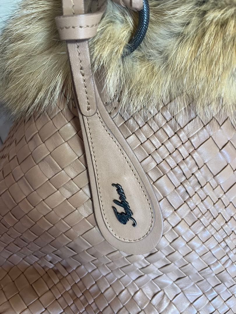 ファロルニ　イントレチャート高級レザートートバッグファー付き