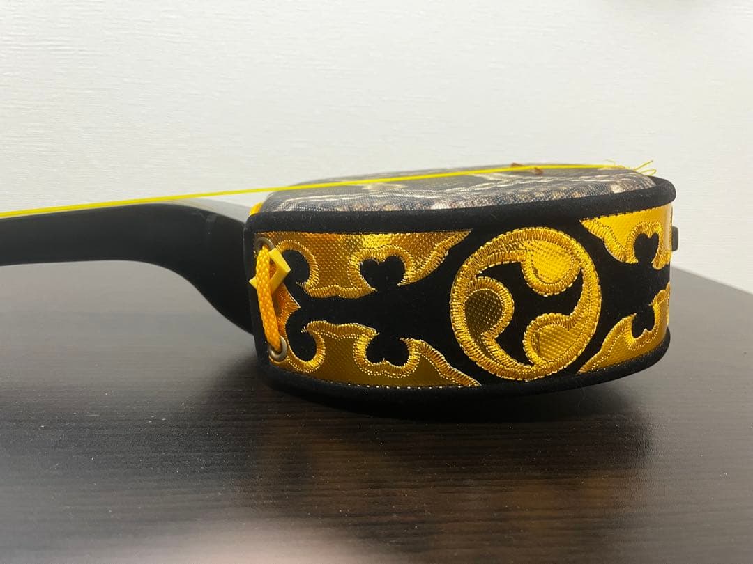 【美品】沖縄 三線 人工皮 和楽器 民謡楽器 沖縄三線