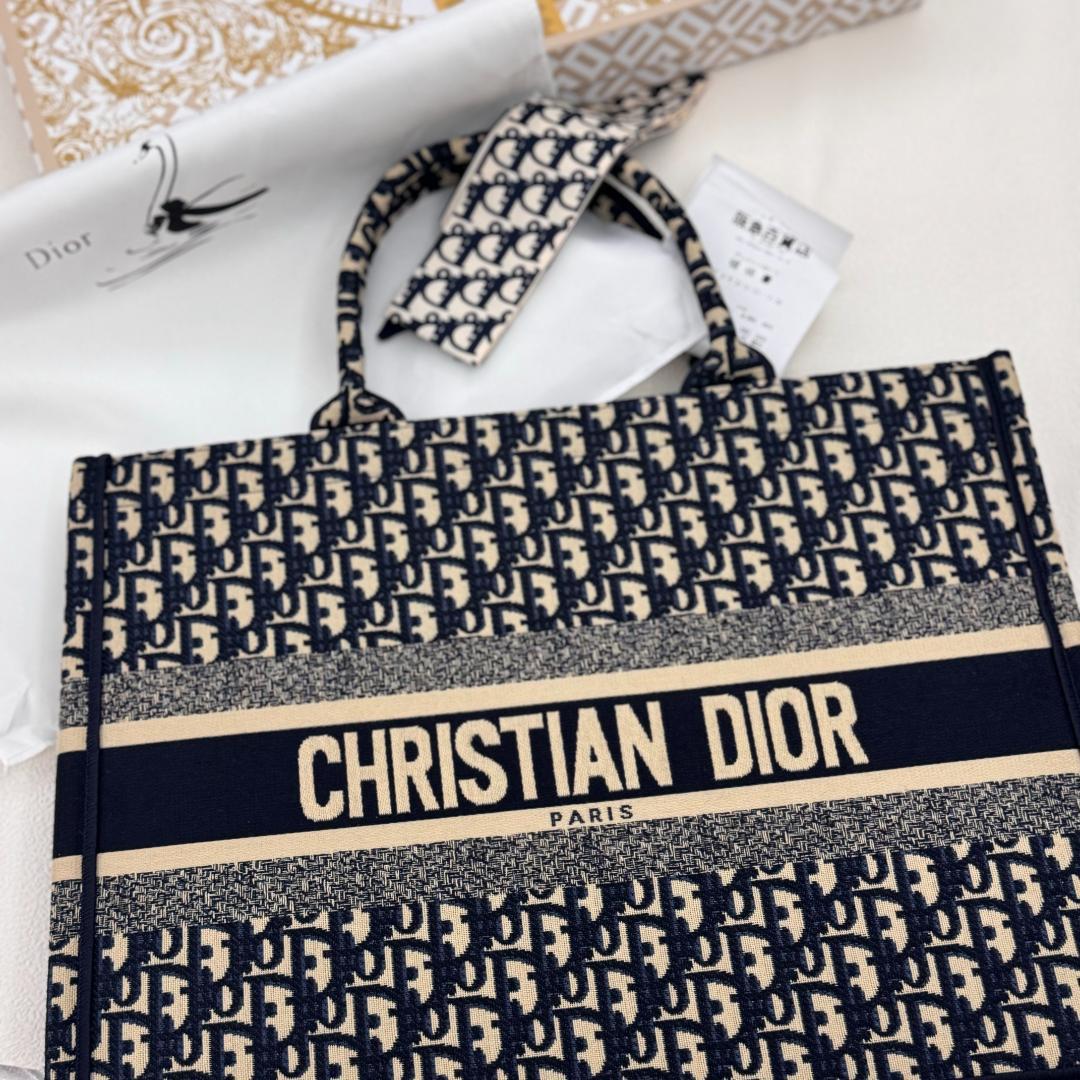 ショルダーバッグ ネイビー/ベージュ