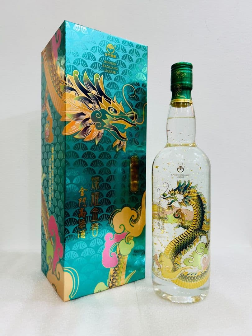 燦耀金春金門高粱酒　金箔入り　贈答用箱付き