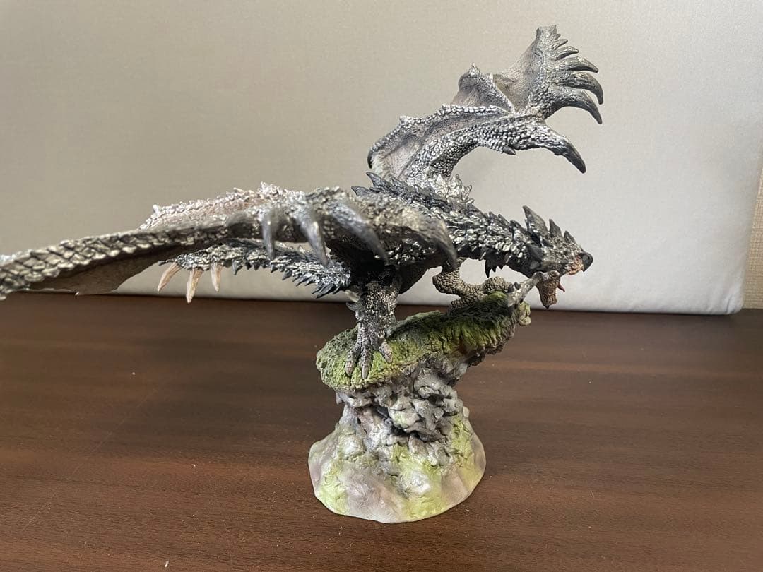 カプコンフィギュアビルダー クリエイターズモデル 銀火竜 リオレウス希少種