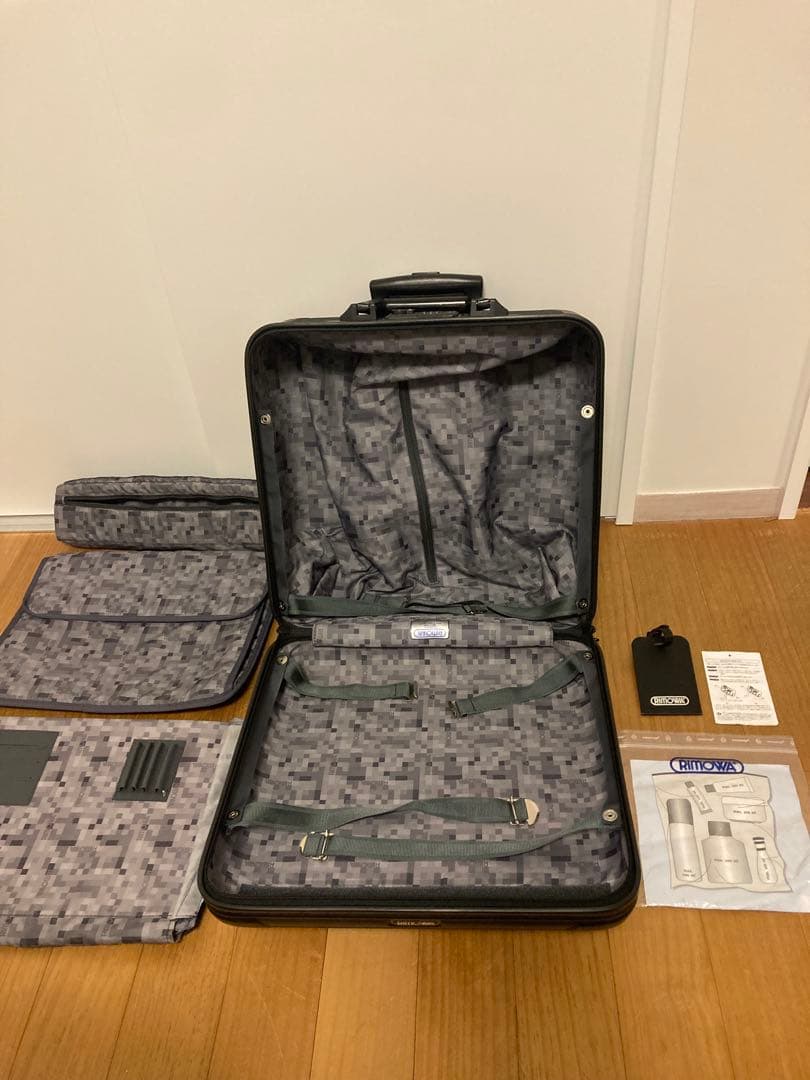 RIMOWAリモワ サルサ機内持込み23Lマットブラック2輪TSAロック
