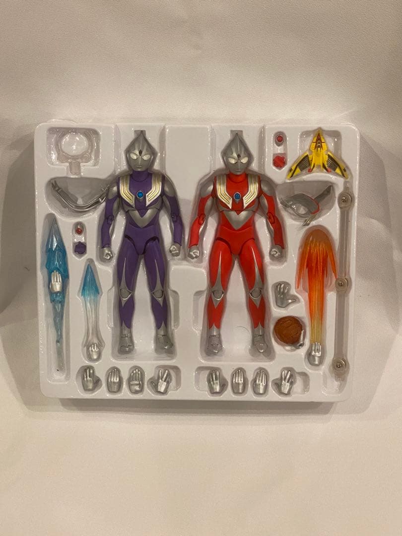 ULTRA-ACT ウルトラマンティガ スカイタイプ＆パワータイプ