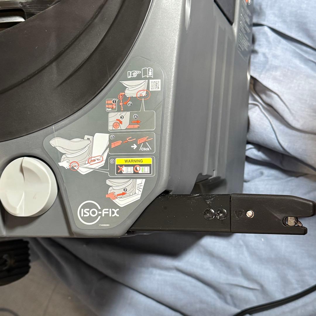 【美品】コンビ クルムーヴ ISOFIX 回転式 チャイルドシート ネイビー