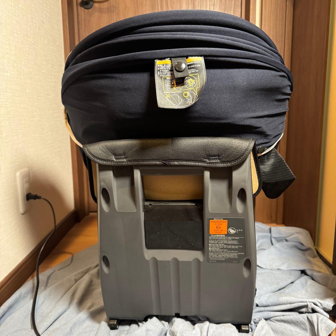 【美品】コンビ クルムーヴ ISOFIX 回転式 チャイルドシート ネイビー