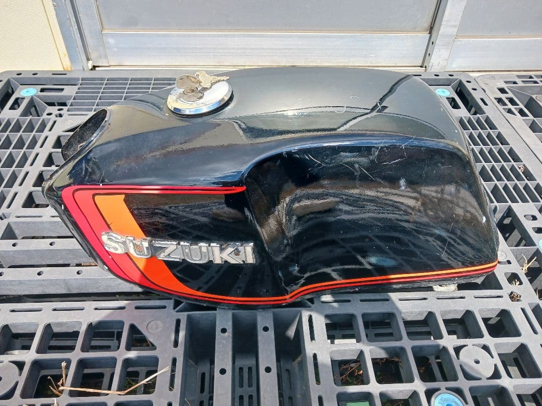 GSX250E　GSX400E　GSX450E　ザリ燃料タンク