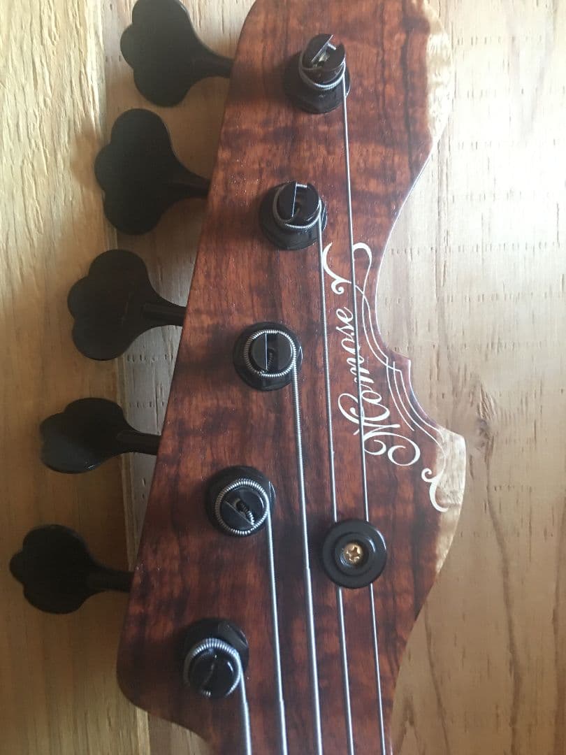 momose　custom 5弦