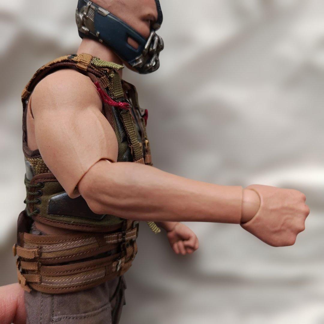 ダ*ン様 ホットトイズ MMS183 Bane　ベイン　初版版　バットマン　ダー