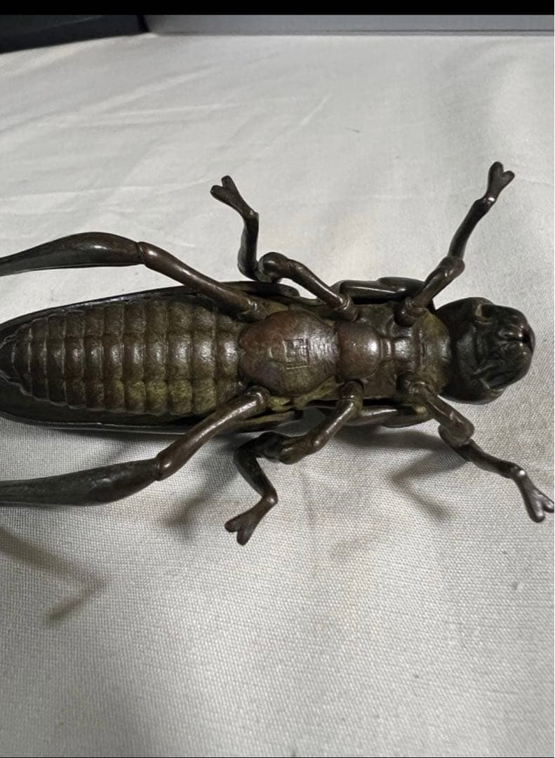 古銅自在バッタ置物 長約8CM