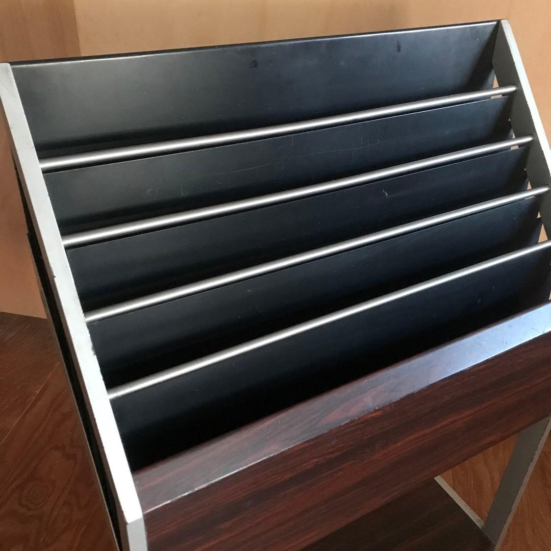 UCHIDA マガジンラックキャスター付 レトロモダン d&department