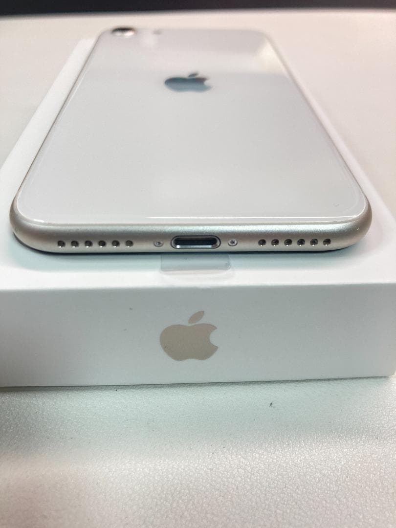 iPhoneSE3 128gb【極美品☆新品バッテリー】