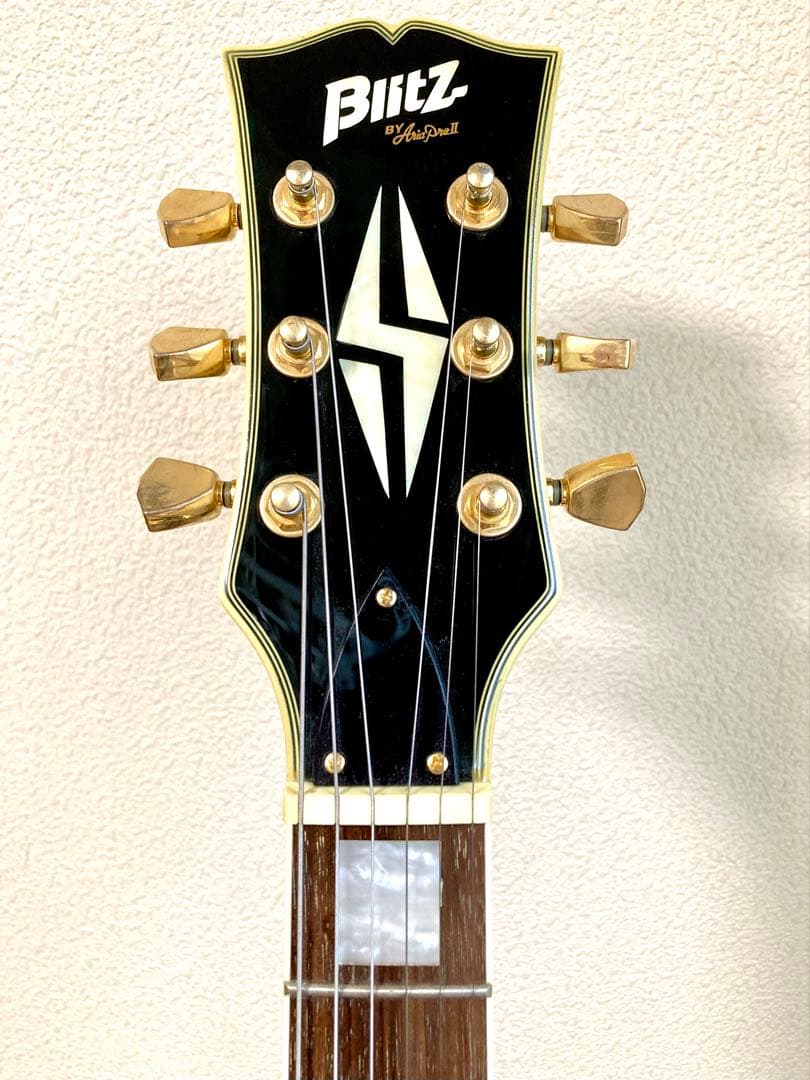 Blitz by Aria Pro II エレキギター　ホワイト ゴールド　美品