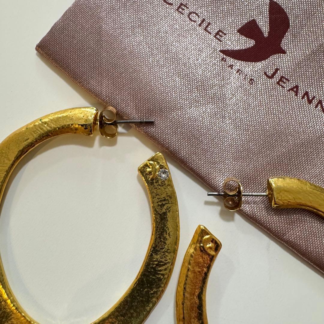 美品　cecile jeanne フープ　ピアス　ゴールド　半額以下で