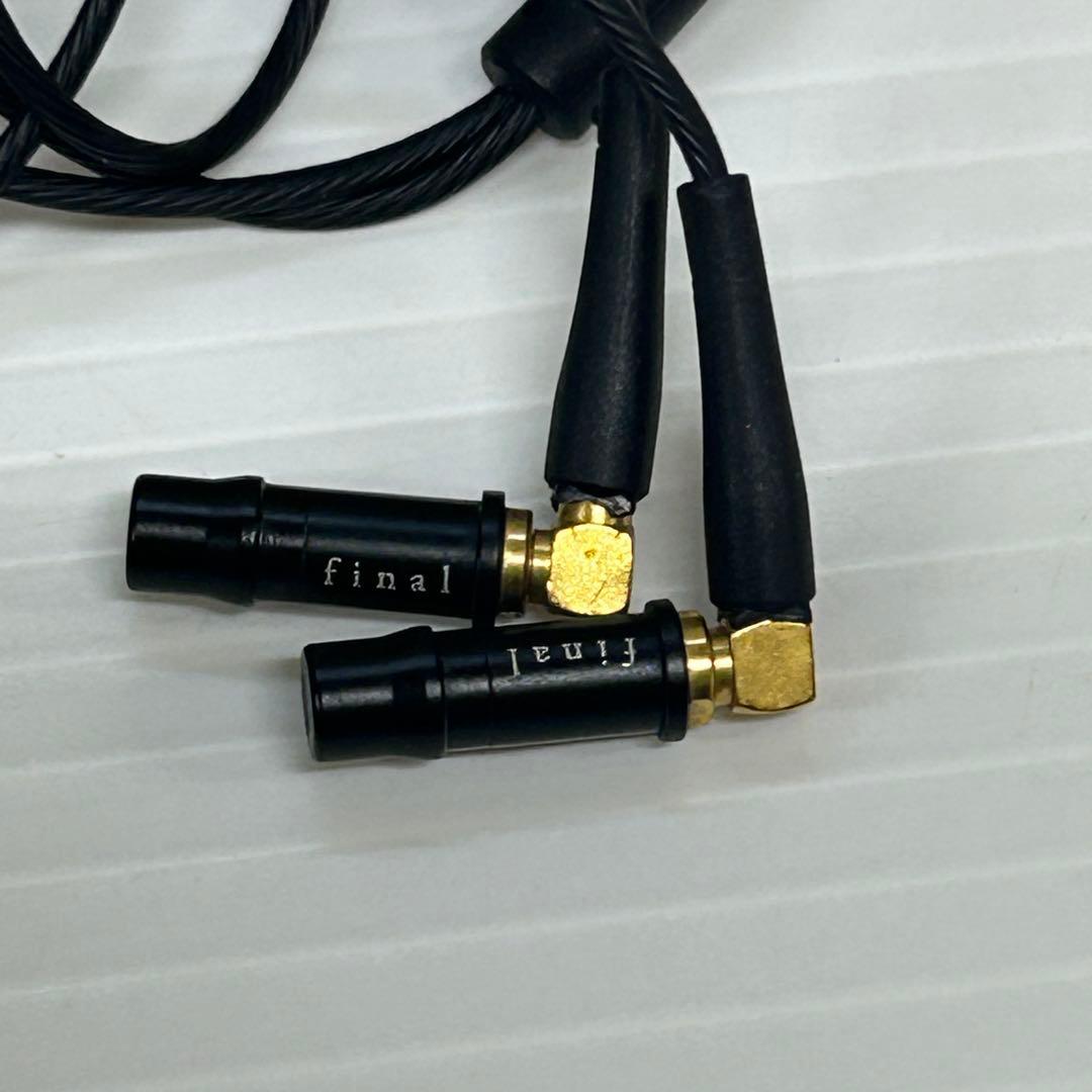 final F4100 　有線イヤホン　　　　　　　　　fa76