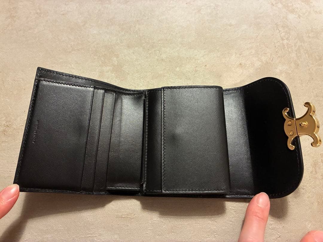 CELINE 財布　スモールフラップウォレット トリオンフ