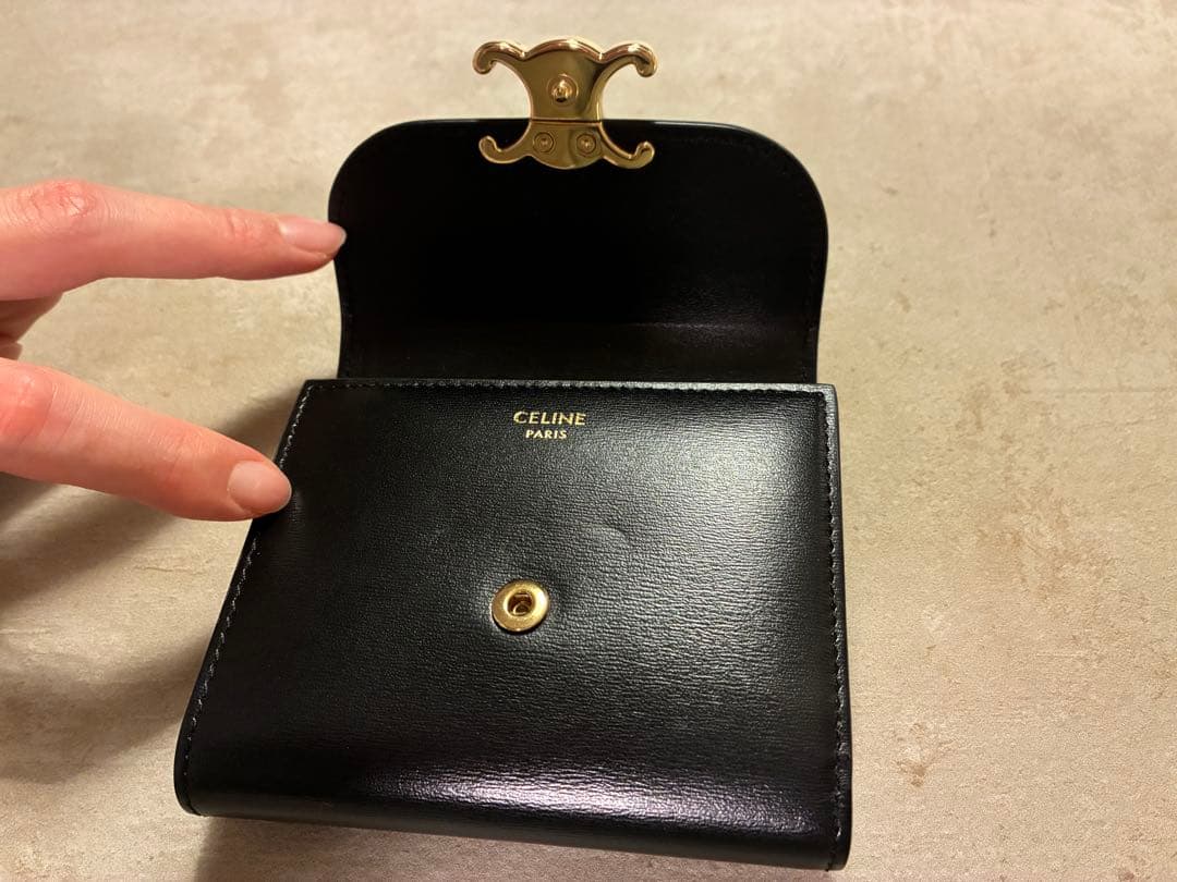 CELINE 財布　スモールフラップウォレット トリオンフ