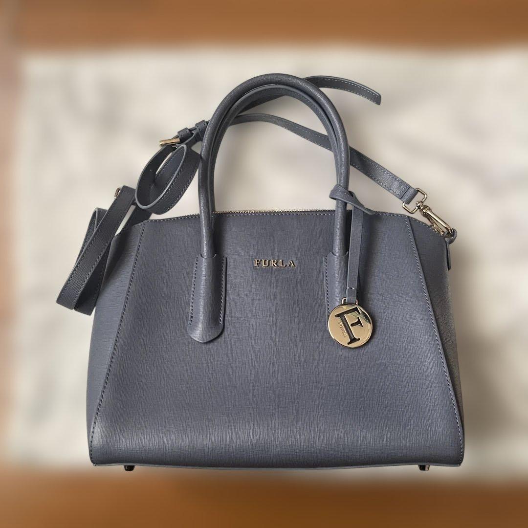 FURLA　ハンドバッグ　グレー