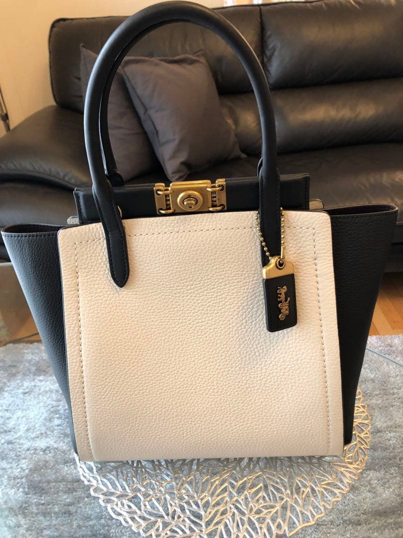 新品未使用　COACHコーチブティック バッグ トループ トートショルダーバッグ