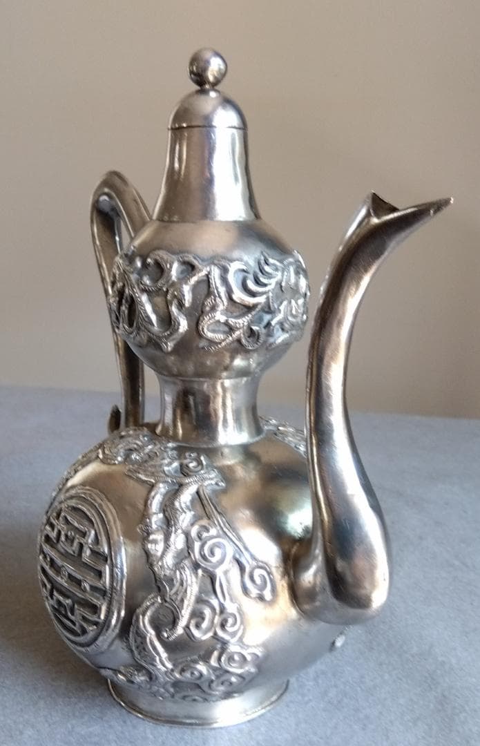 北京工芸品公司　銀製伝統的吉兆蝙蝠が取り囲む囍酒器329g全高195長150mm