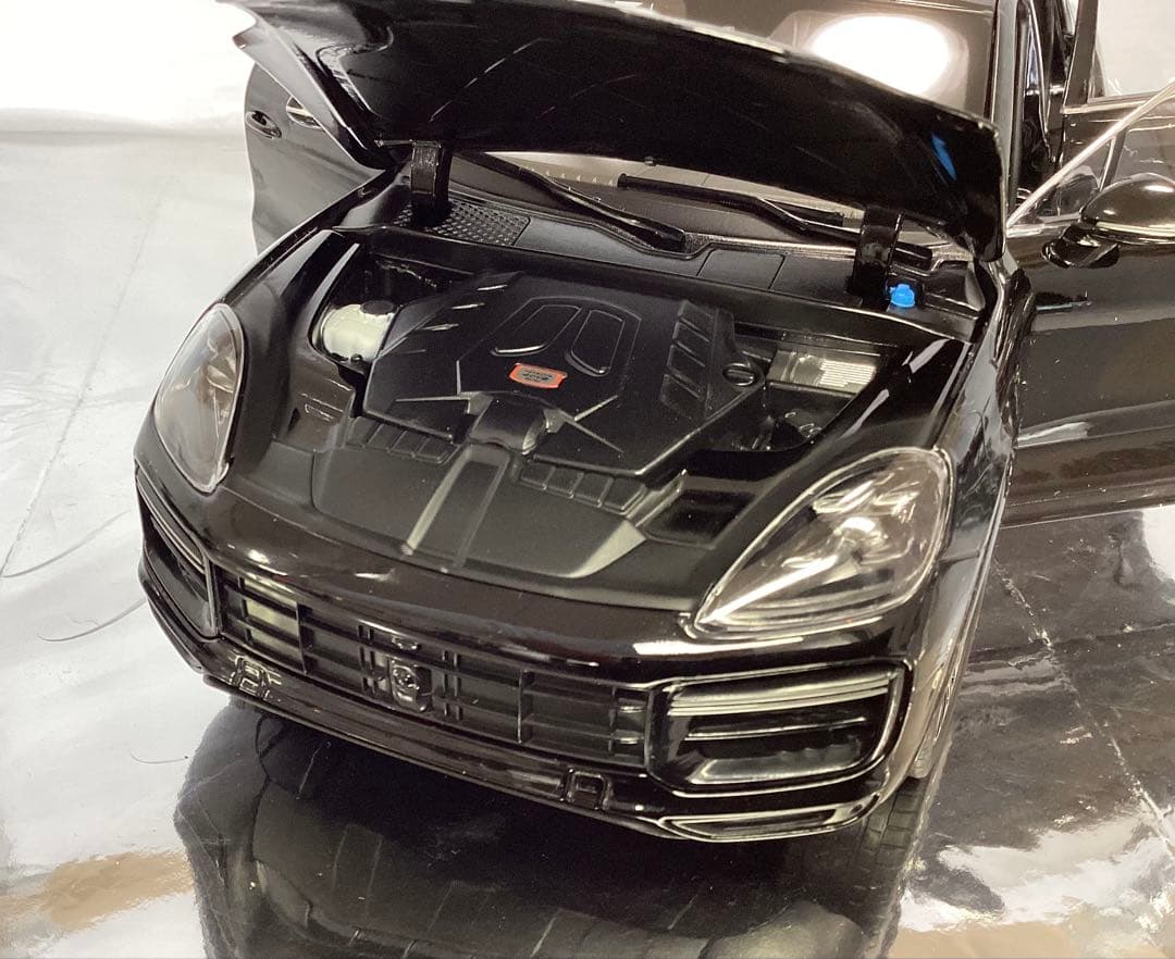 NOREV 2019 ポルシェ カイエン ターボ ブラック 1/18 ノレブ