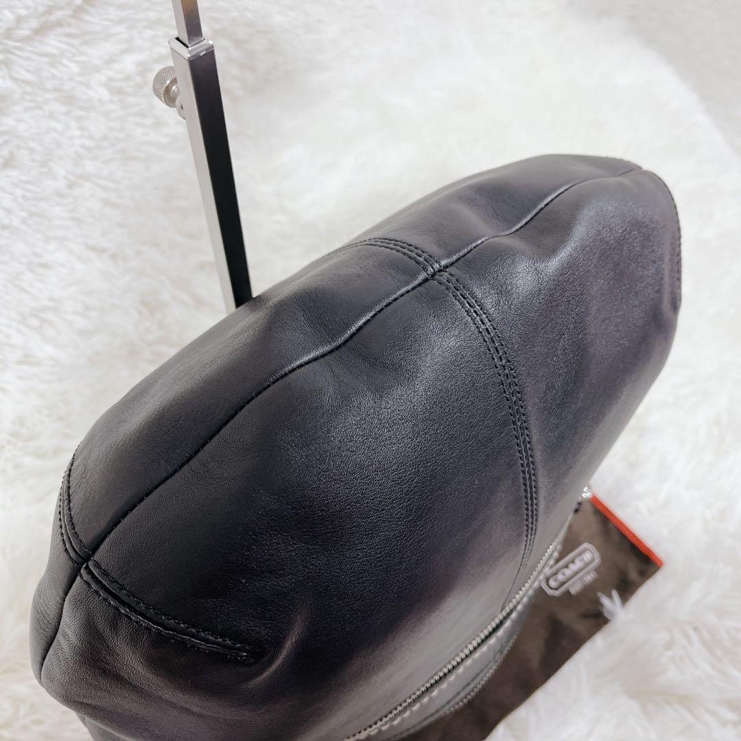 【人気型・美品】コーチ ワンショルダーバッグ ハーフムーン レザー ホーボー 黒