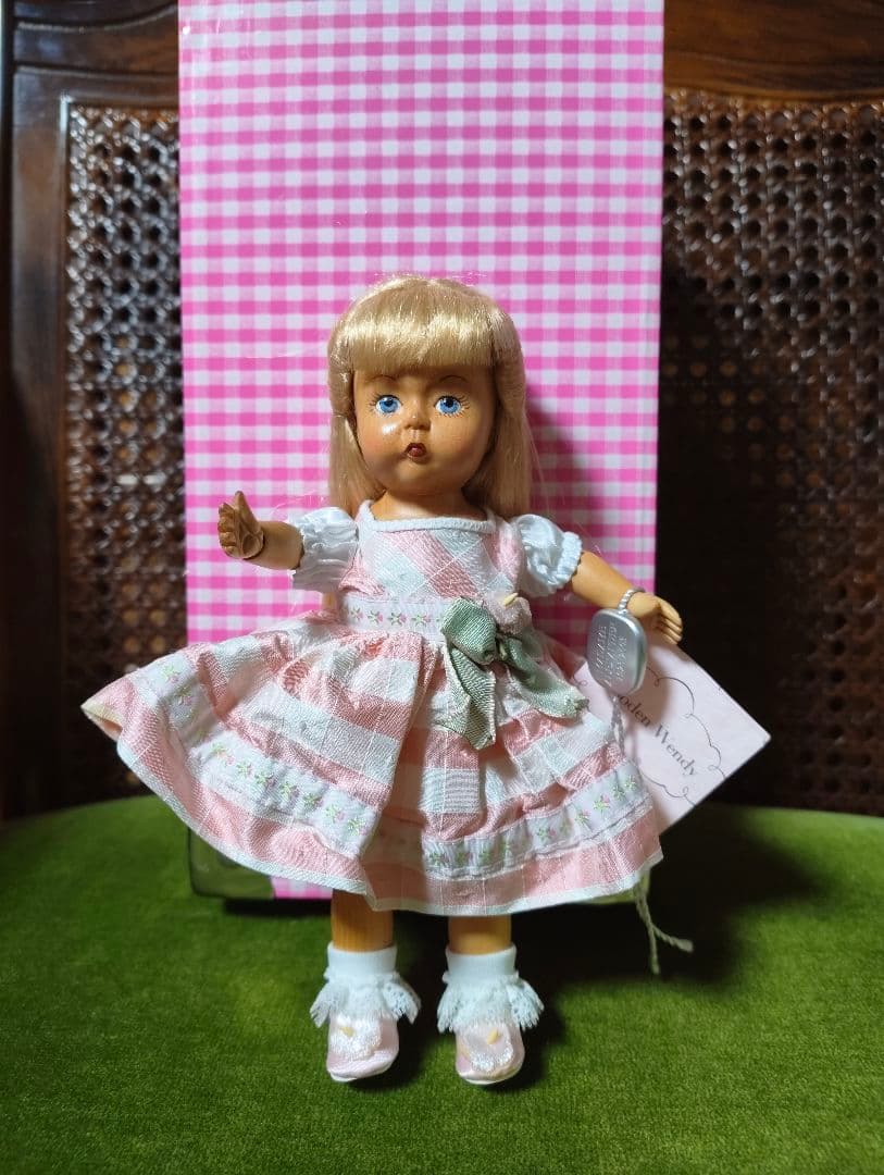 マダムアレクサンダー木製ドール